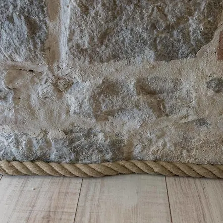 Ξενοδοχείο Pietra Rossa 4*