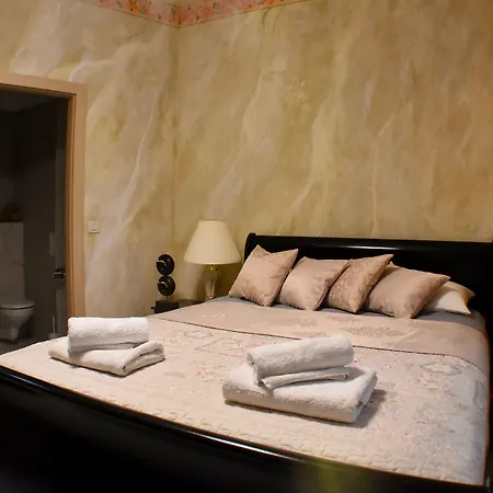 فندق Pietra Rossa 4*