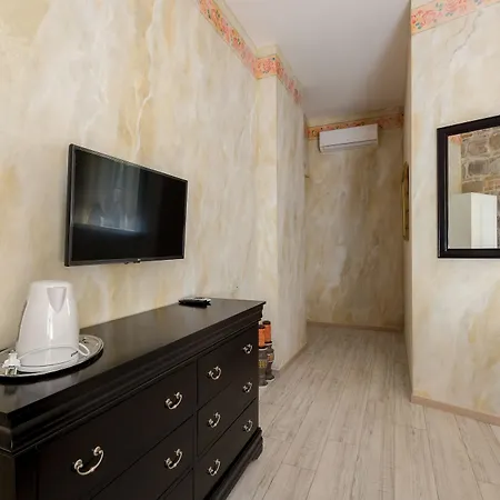 Pietra Rossa سبليت