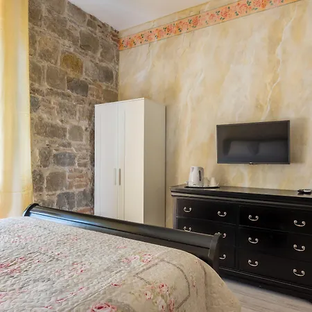 Pietra Rossa 4*