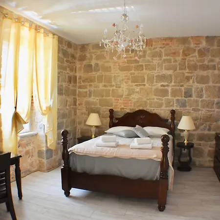 Pietra Rossa 4* Split