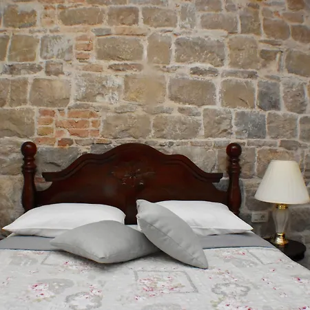 Pietra Rossa Hotell