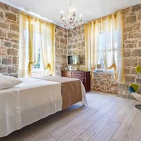 Pietra Rossa Hotel 4*
