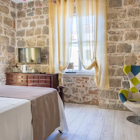 Szálloda Pietra Rossa Split