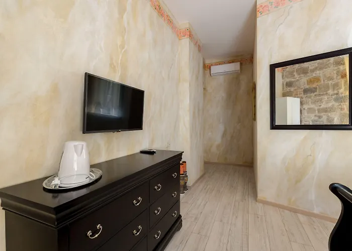 Pietra Rossa Hotel 4*