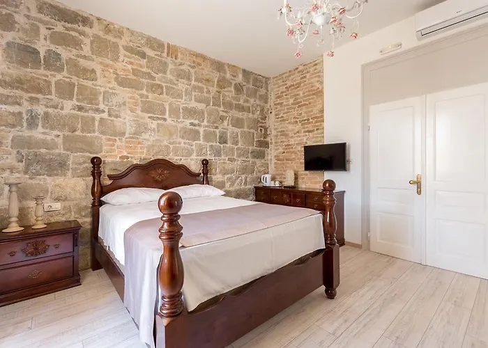 Pietra Rossa 4* Split